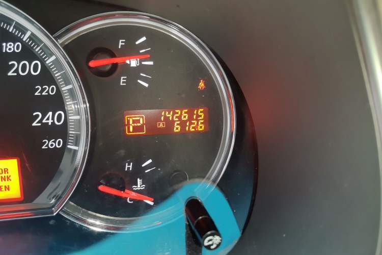 Used Nissan Teana 2008 2.0L XL Comfort Edition Odometer Close Up