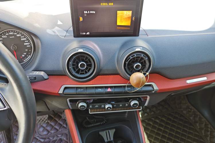 Used Audi Q2L 2018 35 TFSI Fashion Dynamic Version China VI Emission Standard