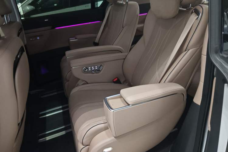 Used XPeng X9 2025 740 Ultra-Long Range Max Left Rear Seat