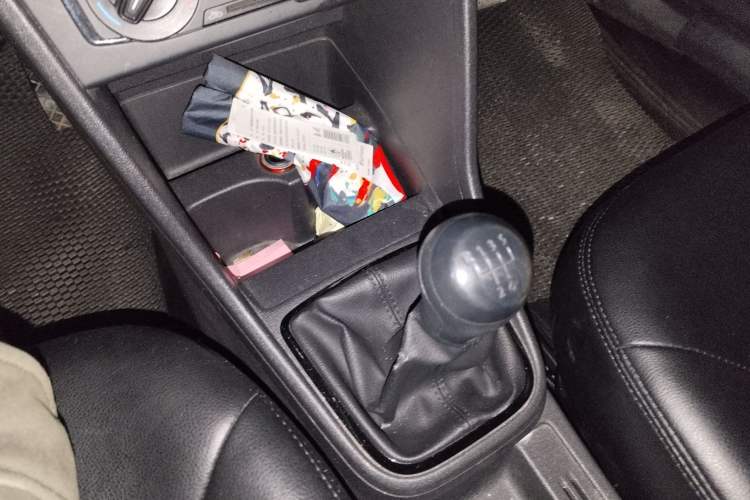 Used Volkswagen Jetta 2015 Value Edition 1.6L Manual Fashionable Style
