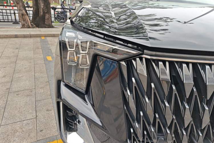 Used GAC Trumpchi GS8 2022 Dual-Engine Series 2.0TM Two-Wheel Drive Prestige Edition (7 Seats)
