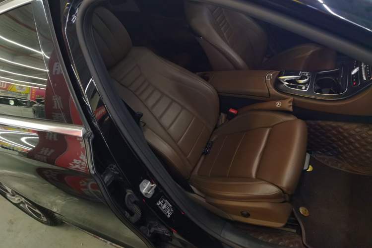 Used Mercedes-Benz E-Class 2018 Facelift E 200 L Sport 4MATIC