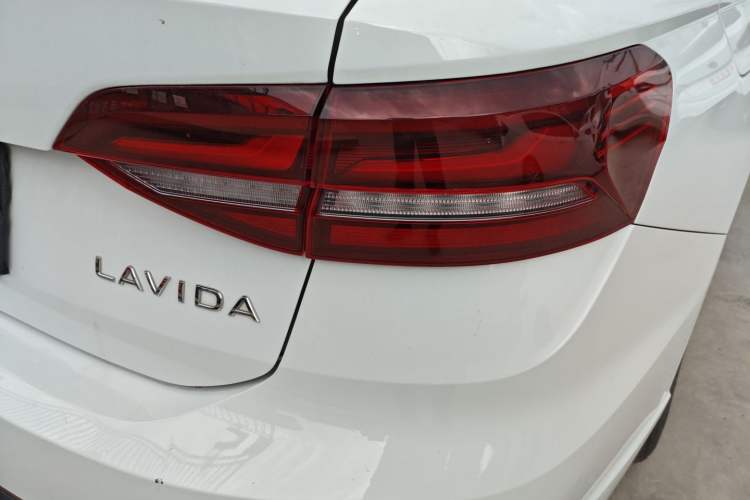 Used Volkswagen Lavida 2023 Revised 1.5L Automatic DeYi Edition