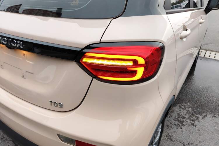 Used Leapmotor T03 2021 400 Micro-Sugar Version Right Rear Taillight