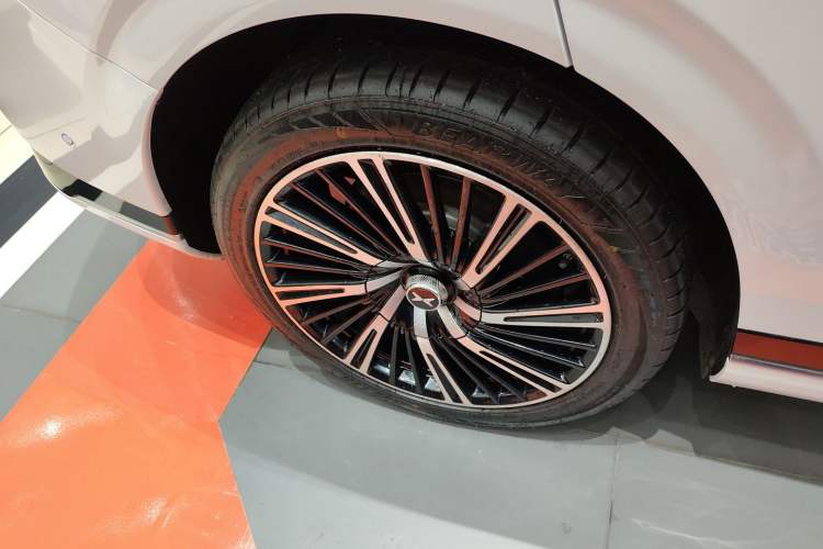 Used XPeng G9 2022 702 Pro Right Rear Wheel Hub