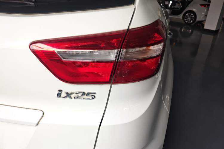 Used Hyundai ix25 2015 1.6L Automatic Two-Wheel Drive Smart GLS Trim
