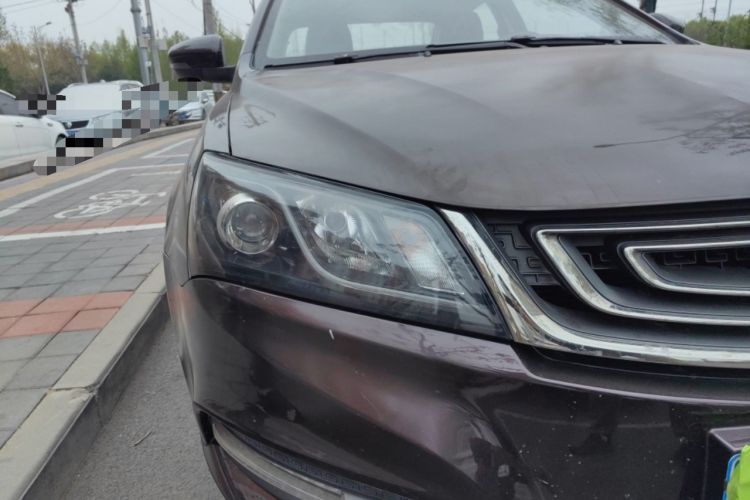 Used Geely Auto Emgrand 2017 Sedan Million Edition 1.5L Manual - Upward Version Right Front Headlight