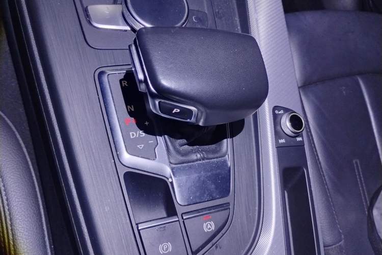 Used Audi A4 2020 Avant Avant-garde 40 TFSI Fashionable and Dynamic Model
