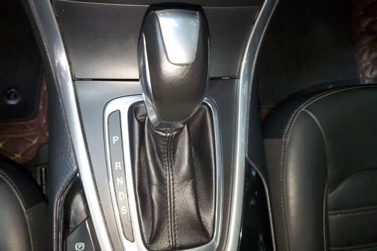 Used Ford Edge 2015 2.0T GTDi 4x4 High-Grade Model