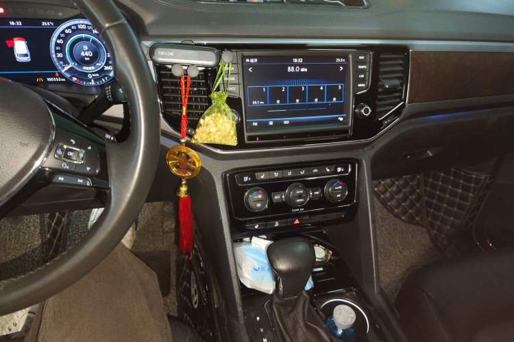 Used Volkswagen Teramont 2017 380TSI Four-Wheel Drive Flagship Edition Audio And AC Panel