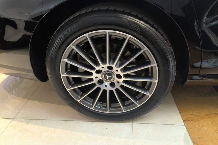 Used Mercedes-Benz E-Class 2022 Updated E 260 L
