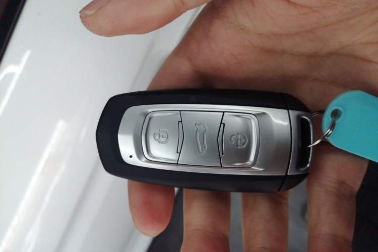 Used Geely Auto Emgrand X7 Sport 2021 Million Edition 1.8TD DCT Two-Wheel Drive Comfort Model
