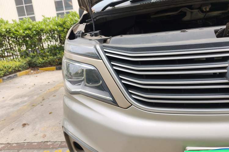 Used FORTHING Lingzhi 2019 M5L 1.6L 9-Seater Base Model China VI Standard