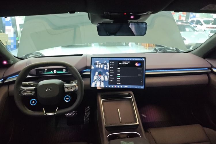 Used XPeng P7 2025 Model—750 All-Wheel-Drive High-Performance Ultra