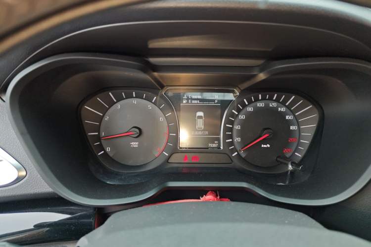 Used GAC Trumpchi GS4 2017 235T Manual Two-Wheel Drive Luxury Edition Instrument Cluster