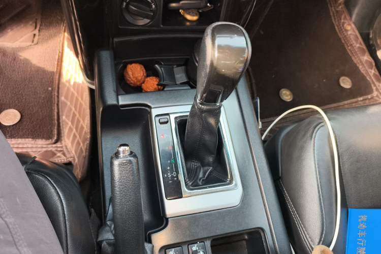 Used Toyota Prado 2016 2.7L Automatic Standard Edition Gear Lever