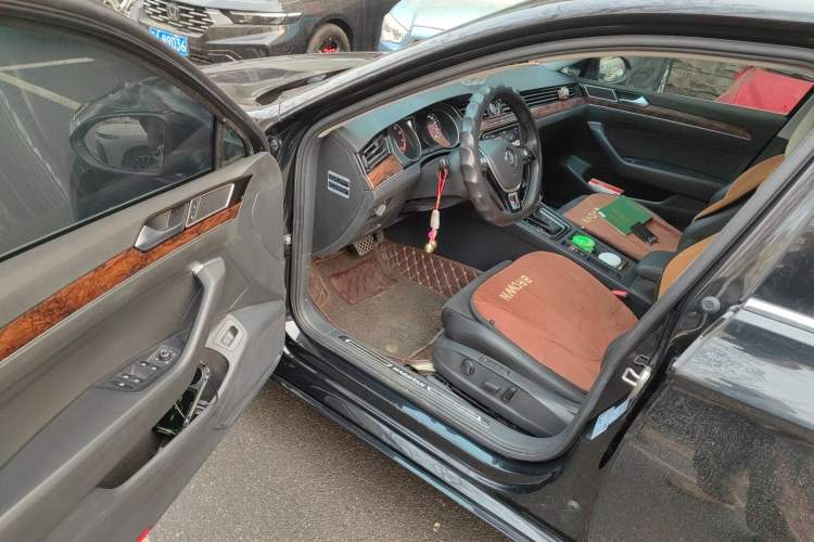 Used Volkswagen Magotan 2017 380TSI DSG Prestige Edition Driver Seat