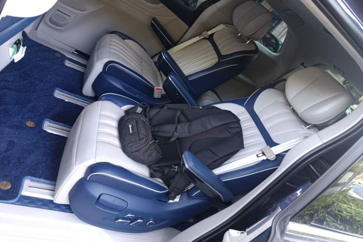 Used Roewe iMAX8 2022 400TGI Celebration Edition Left Rear Seat