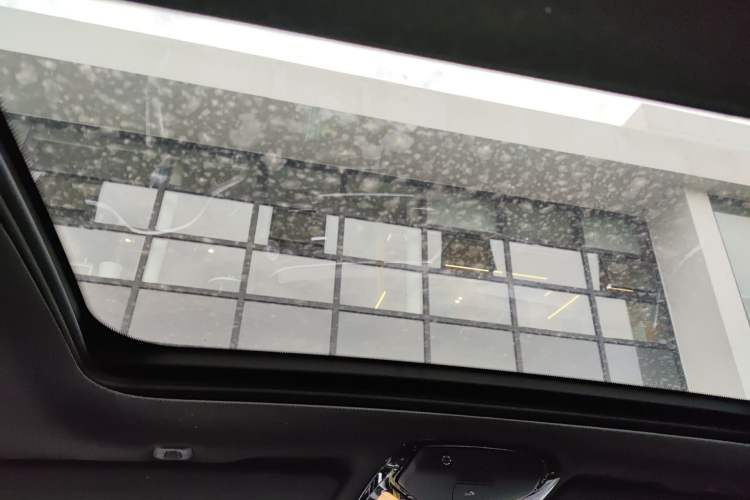 Used BMW 5 Series 2018 Restyled 530Li Luxury Edition M Sport Package Headliner