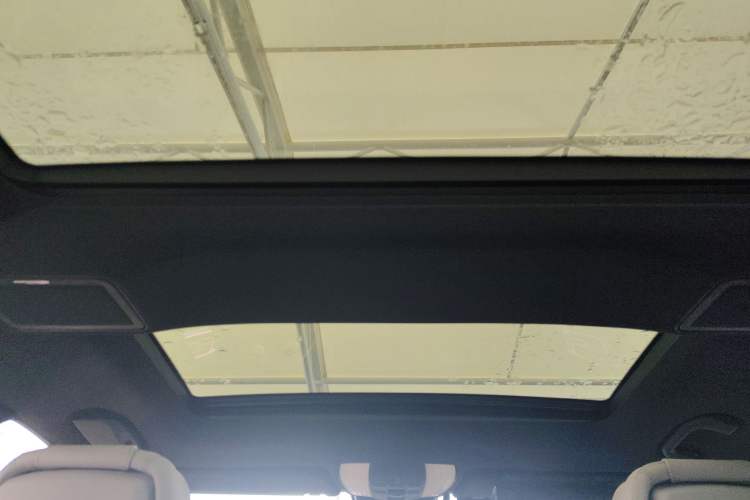 Used Mercedes-Benz E-Class 2015 E 260 L Sport & Fashion Model