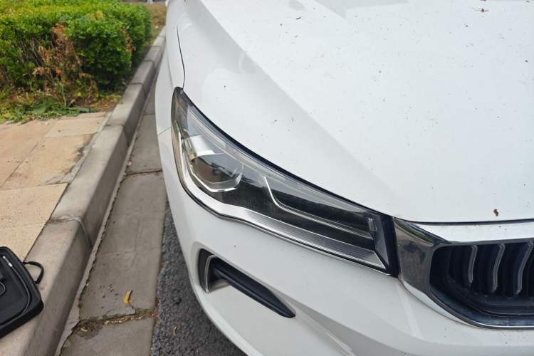 Used Geely Auto Emgrand 2022 4th Generation 1.5L CVT Luxury Model Right Front Headlight