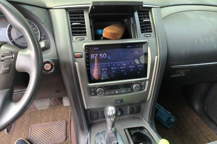 Used Nissan Patrol 2018 4.0L LinkedIn Edition Audio And AC Panel