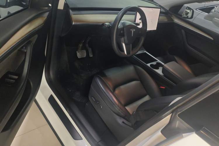 Used Tesla Model Y 2021 Long-Range All-Wheel-Drive Version 3D7