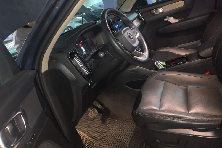 Used Volvo XC40 2020 T4 Four-Wheel Drive Smart Luxury Edition Left Front Seat