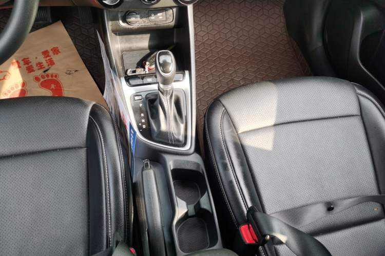 Used Hyundai Celesta 2018 1.6L Automatic GL Enjoyment Version China V Standard
