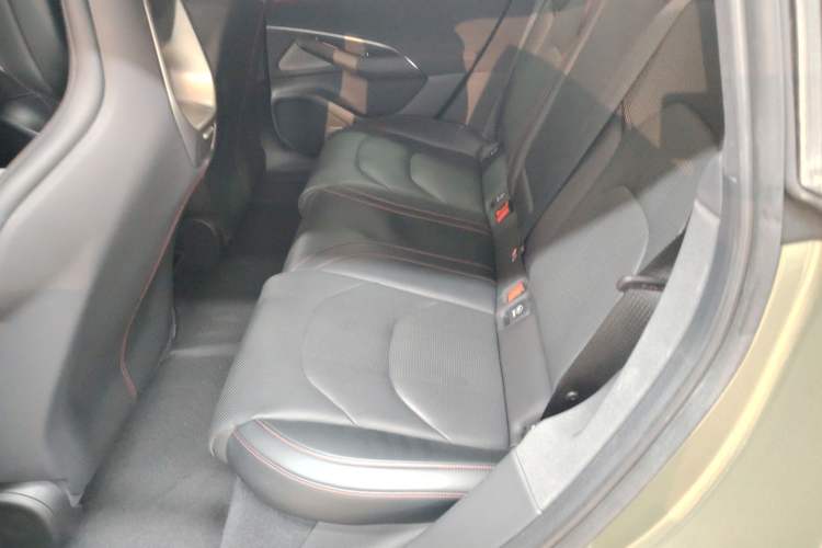 Used Xiaomi Auto SU7 2024 Four-Wheel Drive Ultra-Long Range Advanced Intelligent Driving Max Edition Left Rear Seat