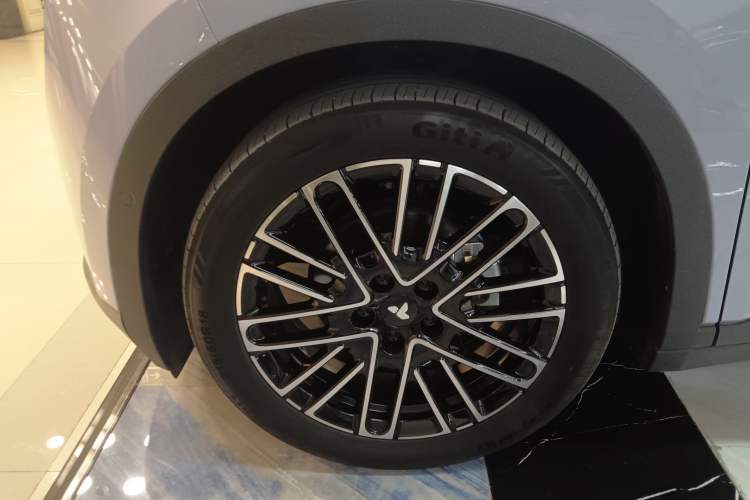 Used firefly 2025 Illuminated Edition
