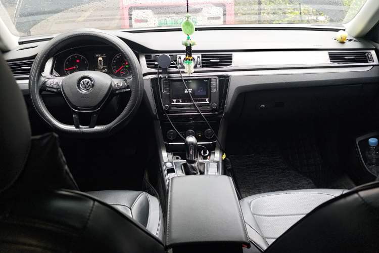 Used Volkswagen Passat 2017 330TSI DSG Luxury Edition