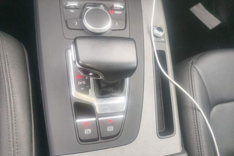 Used Audi Q5L 2018 40 TFSI Prestige Edition China VI Emission Standard