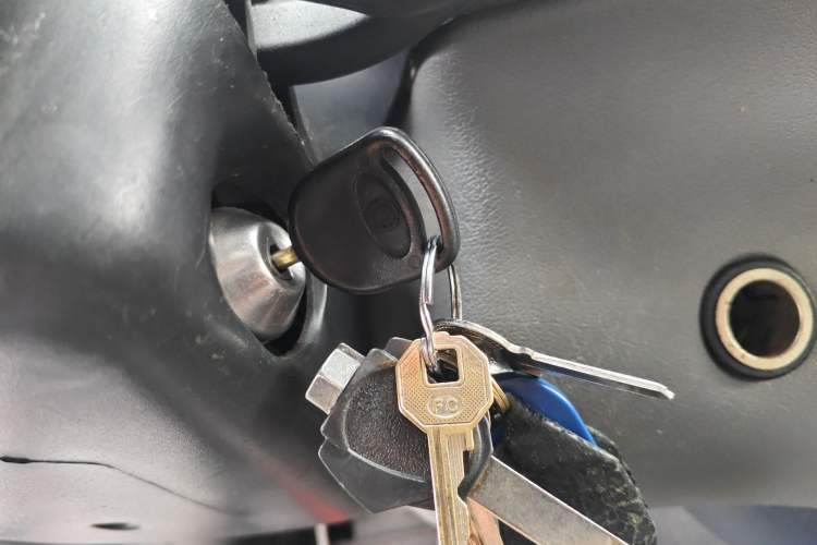 Used Ford Classic Transit 2016 2.8T Diesel Short-Wheelbase 6-Seater Mid-Roof Multifunction Vehicle JX493ZLQ4
