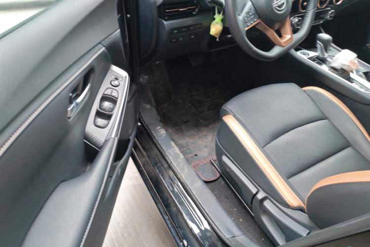 Used Nissan Sylphy 2023 1.6L CVT Black Gold Edition Driver Seat