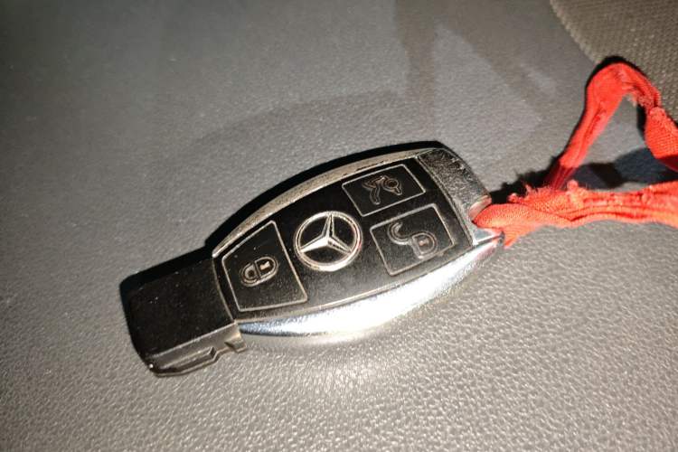Used Mercedes-Benz R-Class 2010 R 350 L 4MATIC