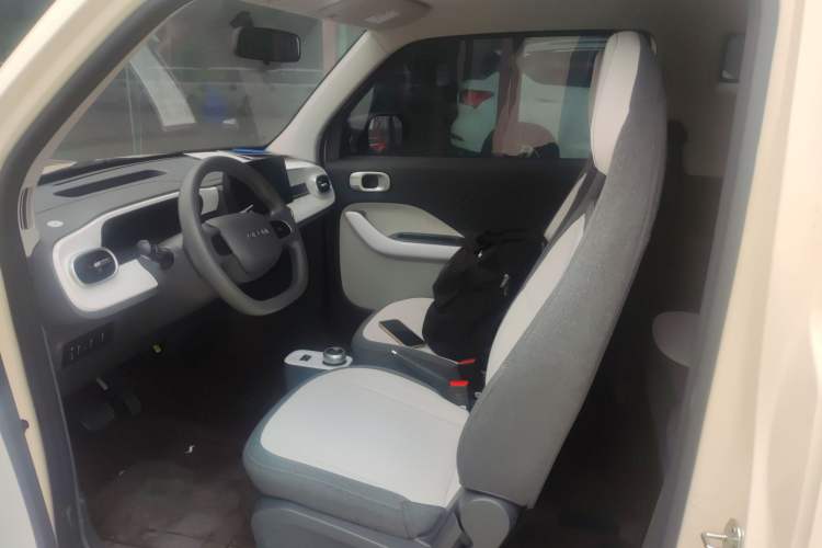 Used Geely Galaxy Panda 2025 210 km – Yuanqi Bear Left Front Seat