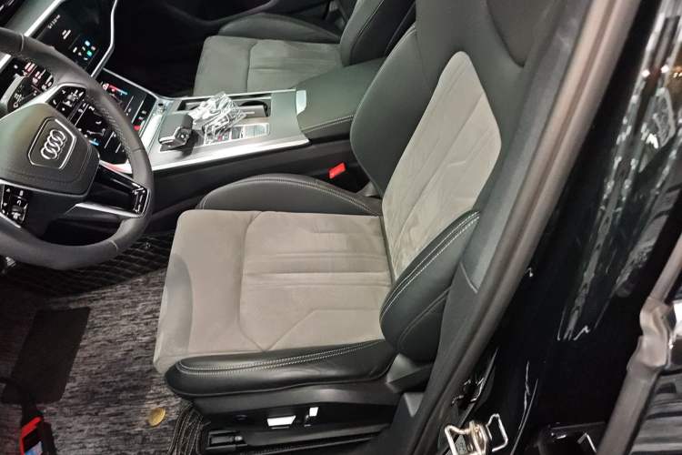 Used Audi A6L 2024 40 TFSI Luxury Dynamic Edition
