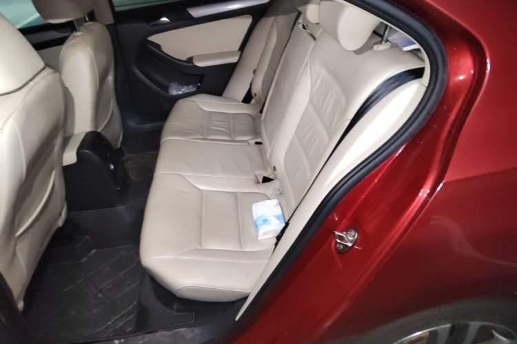 Used Volkswagen Sagitar 2012 1.6L Automatic Comfort Edition