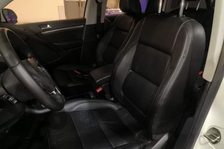 Used Volkswagen Tiguan L 2013 1.8TSI Automatic All-Wheel-Drive Comfort Edition