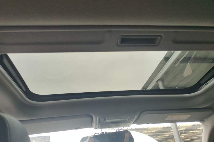 Used Chery Tiggo 3 2016 1.6L Manual ZhiShang Edition Headliner