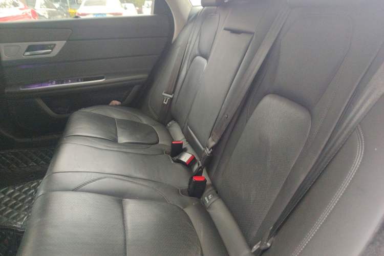 Used Jaguar XFL 2020 XFL 2.0T P250 Four-Wheel Drive Luxury Edition Left Rear Seat