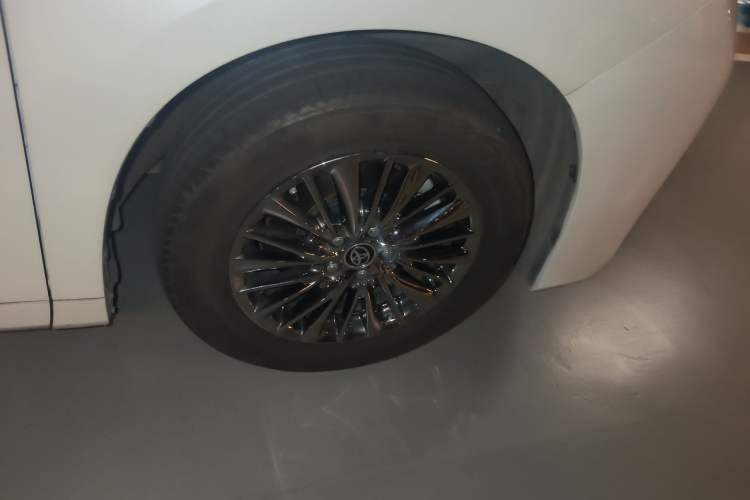 Used Toyota Alphard 2019 Dual-Engine 2.5L Luxury Edition Right Front Wheel Hub