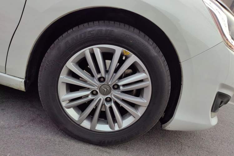 Used Citroen C4L 2013 1.8L Manual Jingzhi Edition Right Front Wheel Hub