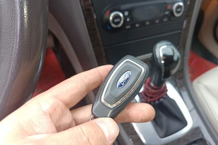 Used Ford Mondeo 2013 2.3L Luxury Model
