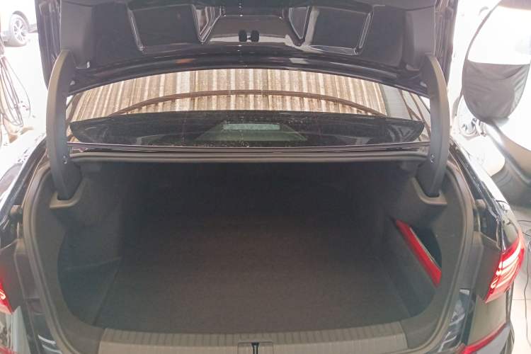 Used Volkswagen Passat 2025 Outstanding Model 330TSI Elite Edition