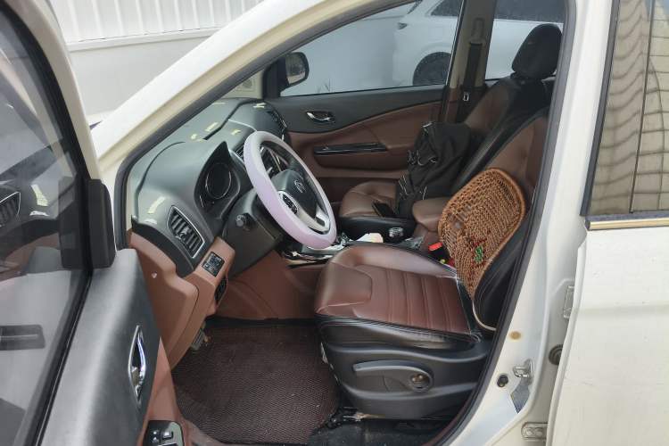 Used FORTHING SX6 2016 1.6L CVT Deluxe Model Left Front Seat