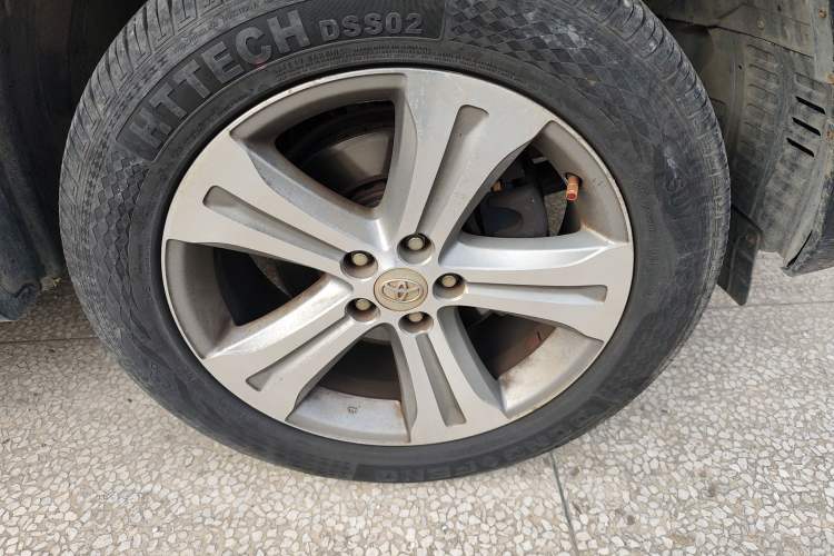 Used Toyota Highlander 2011 2.7L Two-Wheel Drive 7-Seater Luxury Edition
