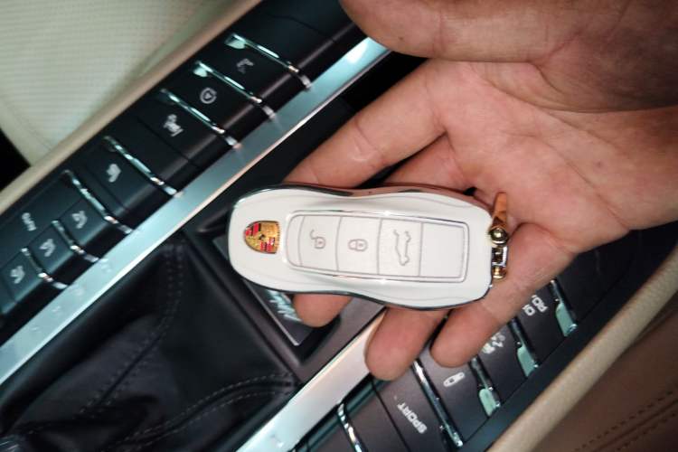 Used Porsche Macan 2018 Macan 2.0T Vehicle Key