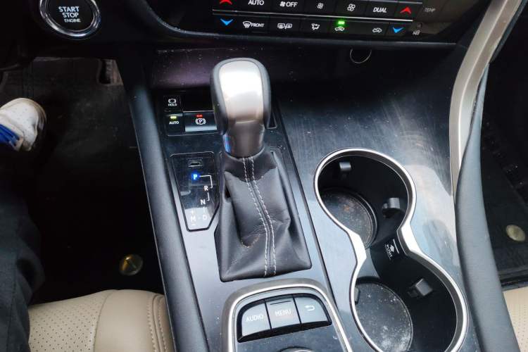 Used Lexus RX 2016 300 Two-Wheel Drive Elite Version China V Standard
